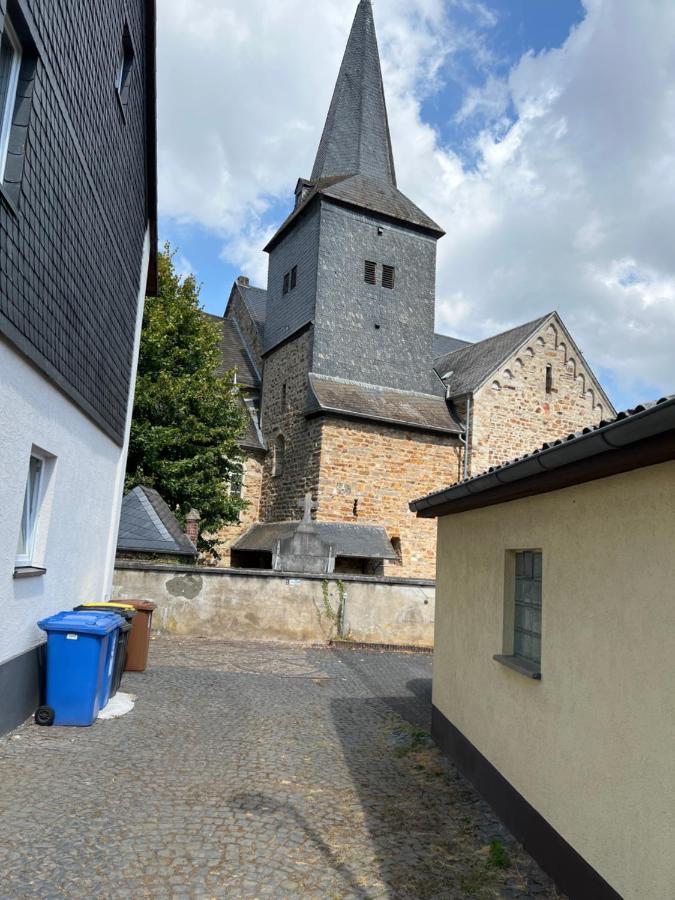 300 Jahre Altes Renoviertes Fachwerkhaus Villa Peterslahr Exterior foto